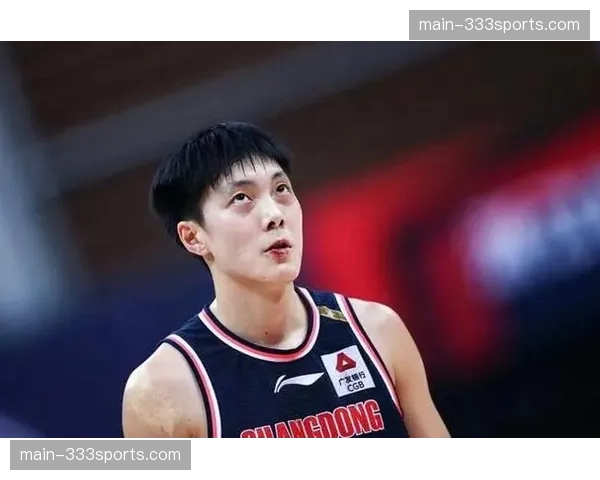 广东加时赛最后防守 胡明轩两罚全丢但青岛失误出界